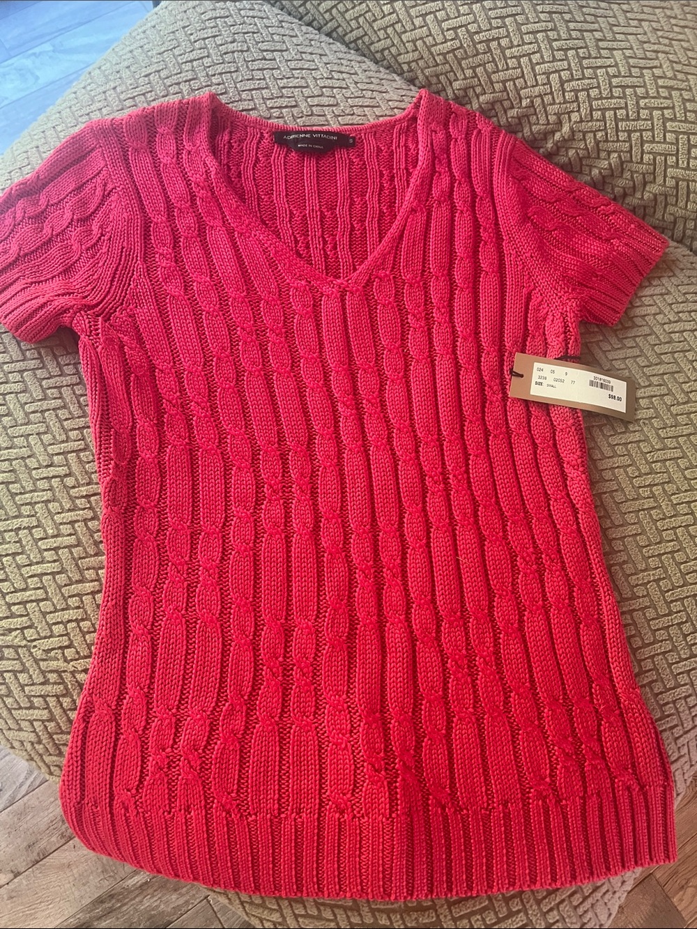 NWT Adrienne Vittadini Cable-Knit V-Neck Short Sleeve 100% Silk Sweater. Small